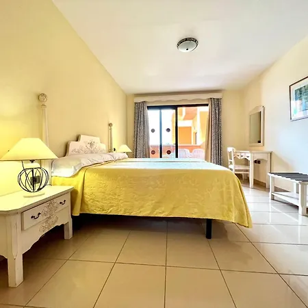 Junior Pool-sea View, Wifi And Heated Pool In Tenerife South Апартаменты Сан Мигель
